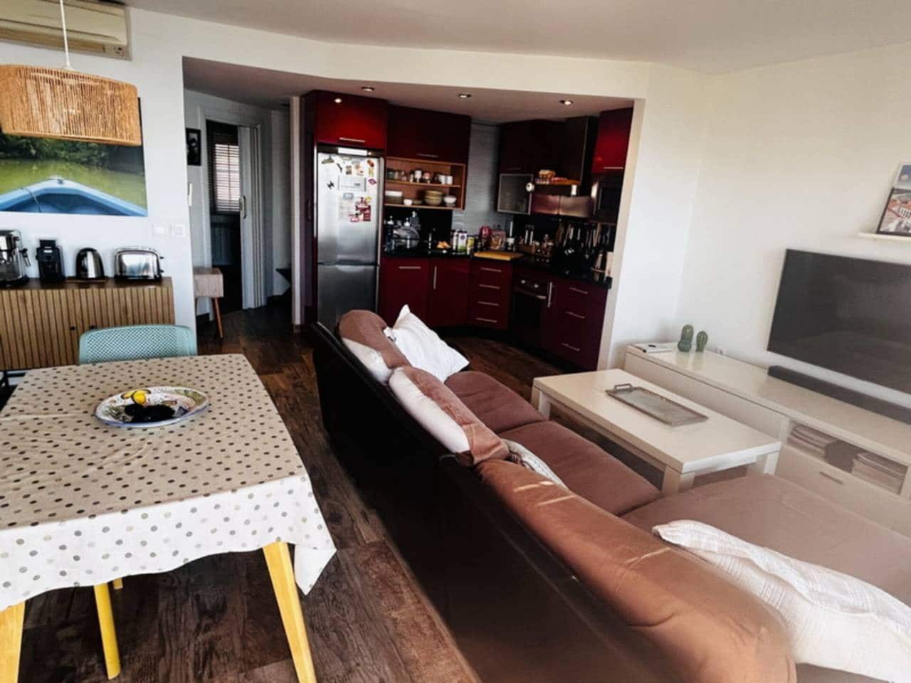 2 quarto Apartamento para arrendar em Velilla com piscina garagem - 1 200 € (Ref: 9072896)