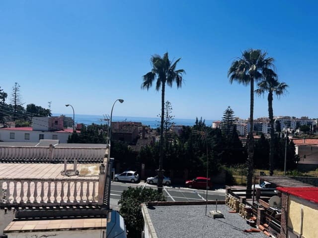 4 makuuhuone Omakotitalo myytävänä paikassa Almuñécar mukana uima-altaan 
autotalli - 299 900 € (Ref: 9104181)