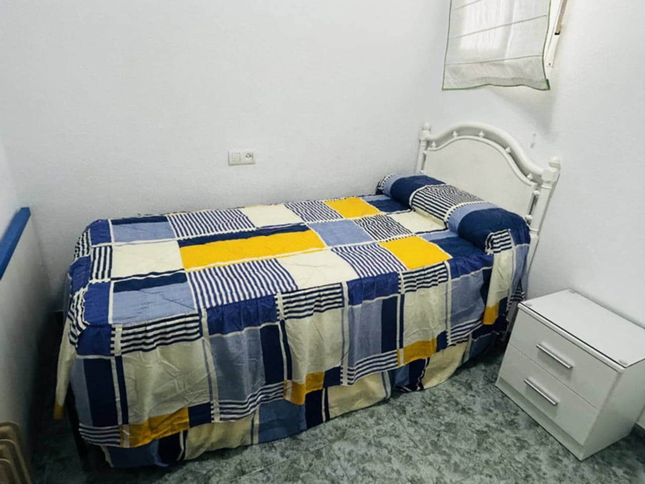 2 bedroom Apartment for rent in Velilla with garage - € 750 (Ref: 9115498)