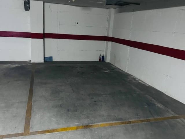 Garage til leje i Almuñécar - € 120 (Ref: 9164795)
