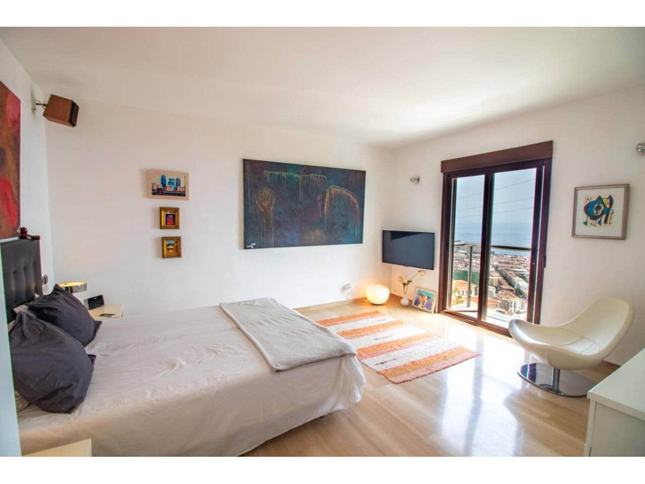 5 Zimmer Villa zu verkaufen in Almunecar mit Pool Garage - 945.000 € (Ref: 9165449)