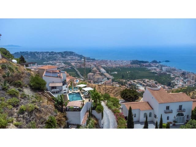 5 soverom Villa til salgs i Almuñécar med svømmebasseng garasje - € 945 000 (Ref: 9165449)