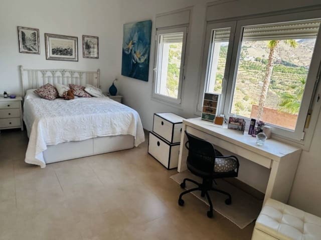 3 sovrum Hus till salu i Almuñécar med pool - 409 000 € (Ref: 9265092)