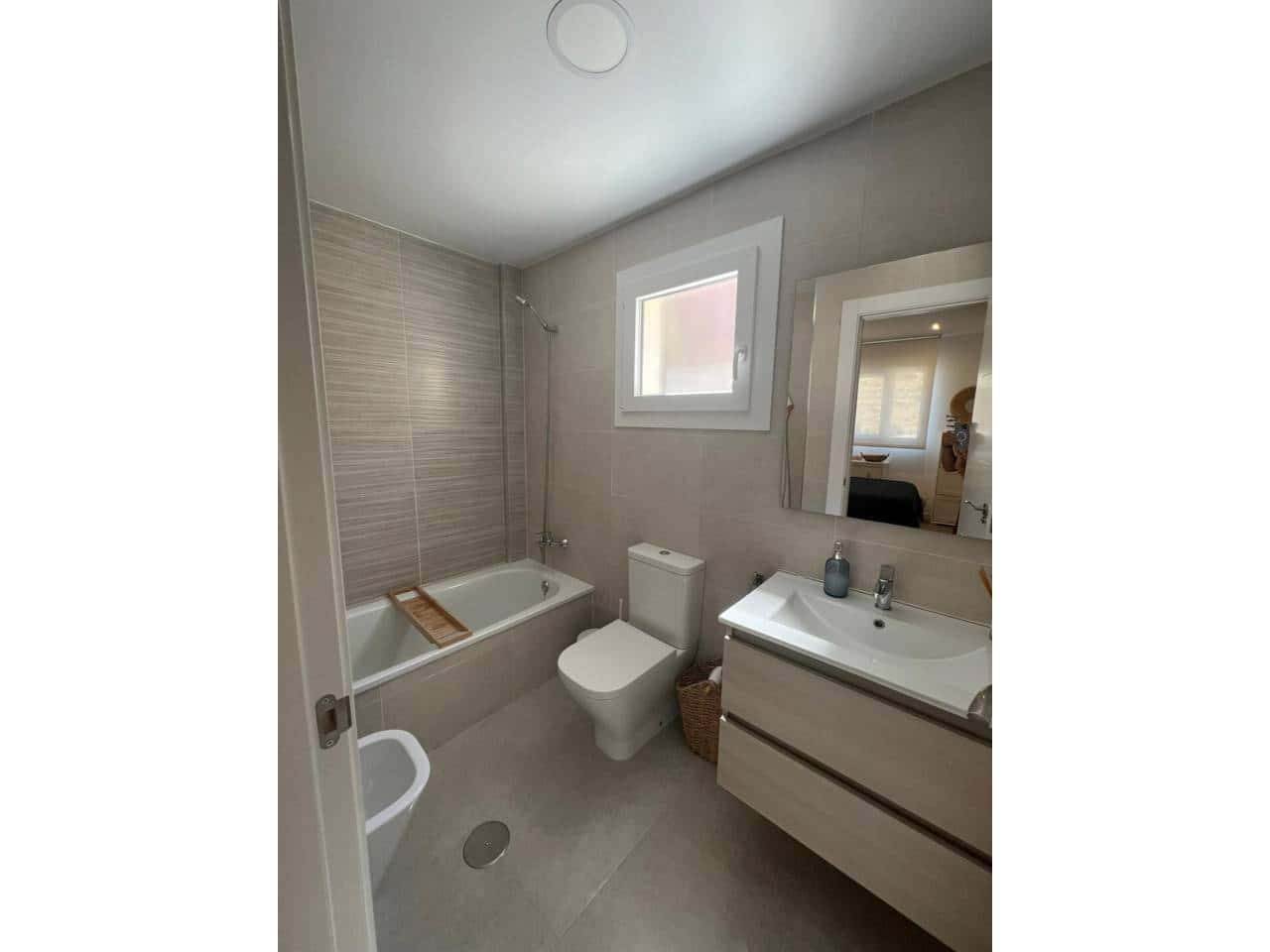 3 soveværelse Lejlighed til leje i Taramay med swimmingpool garage - € 1.130 (Ref: 9294137)