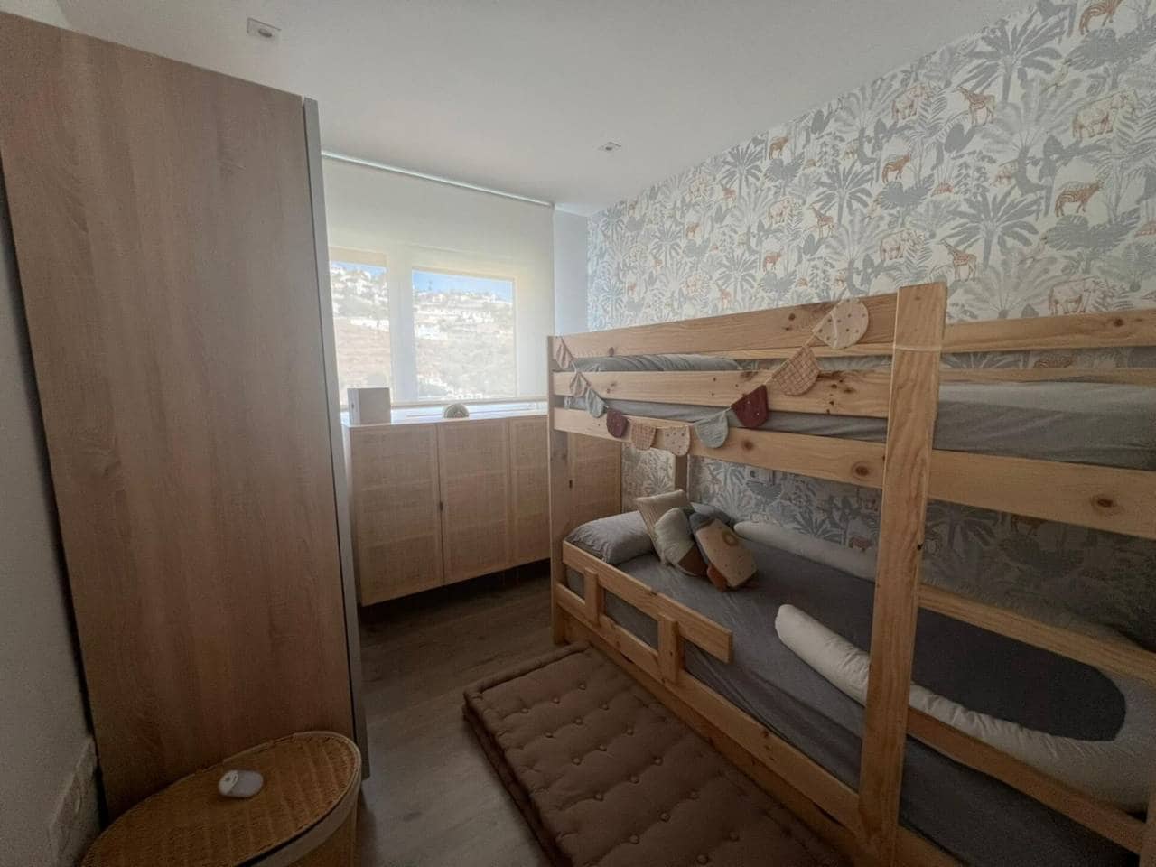 3 soveværelse Lejlighed til leje i Taramay med swimmingpool garage - € 1.130 (Ref: 9294137)