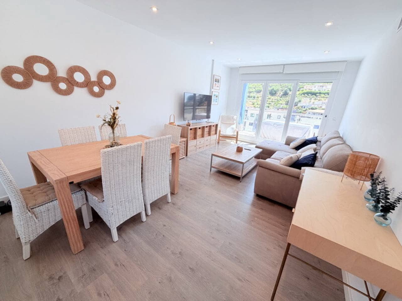 3 soveværelse Lejlighed til leje i Taramay med swimmingpool garage - € 1.130 (Ref: 9294137)