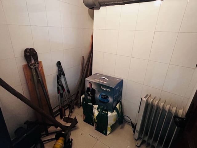 Garage for sale in Almuñécar - € 95,000 (Ref: 9296611)