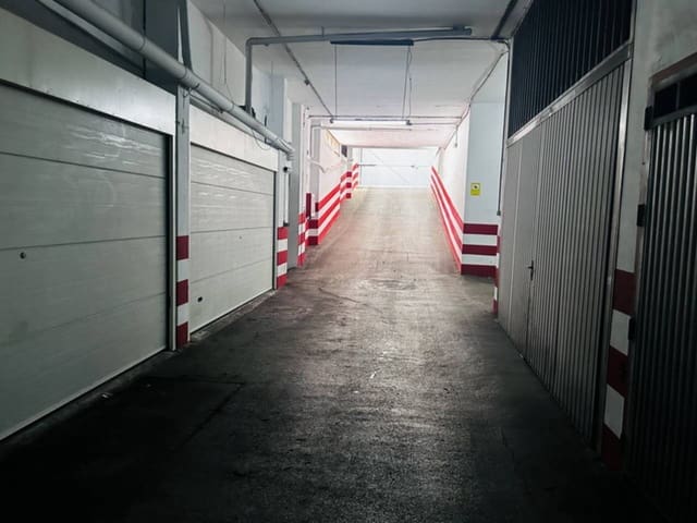 Garage for sale in Almuñécar - € 95,000 (Ref: 9296611)