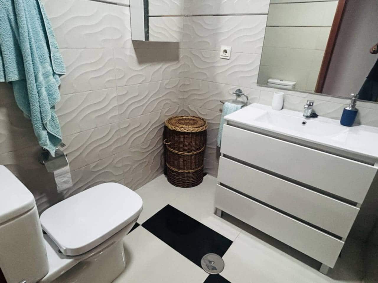 Appartement de 2 chambres à louer à Almunecar - 980 € (Ref: 9296612)