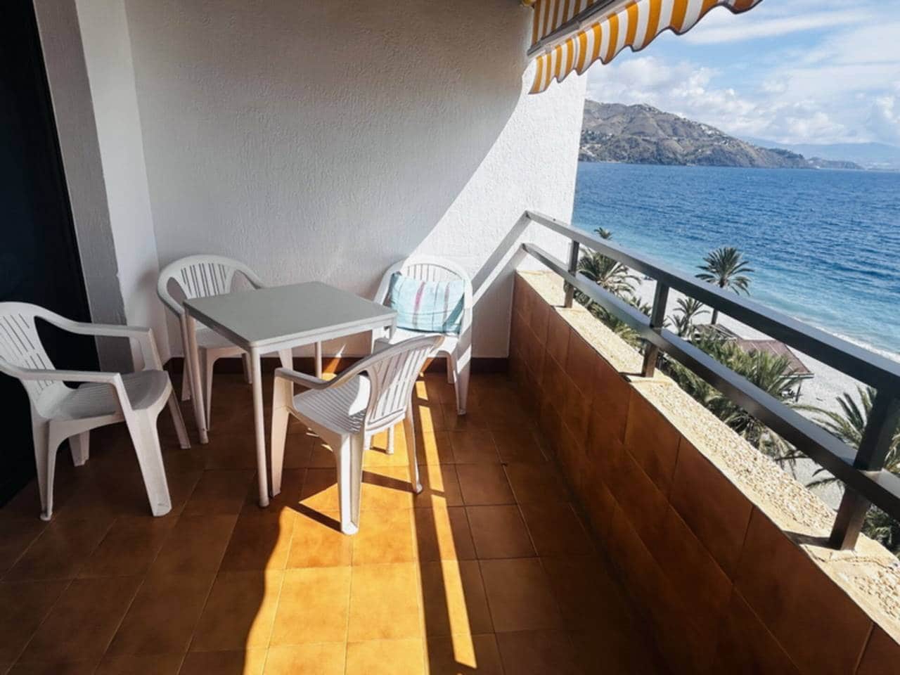 Appartement de 2 chambres à louer à Almunecar - 980 € (Ref: 9296612)