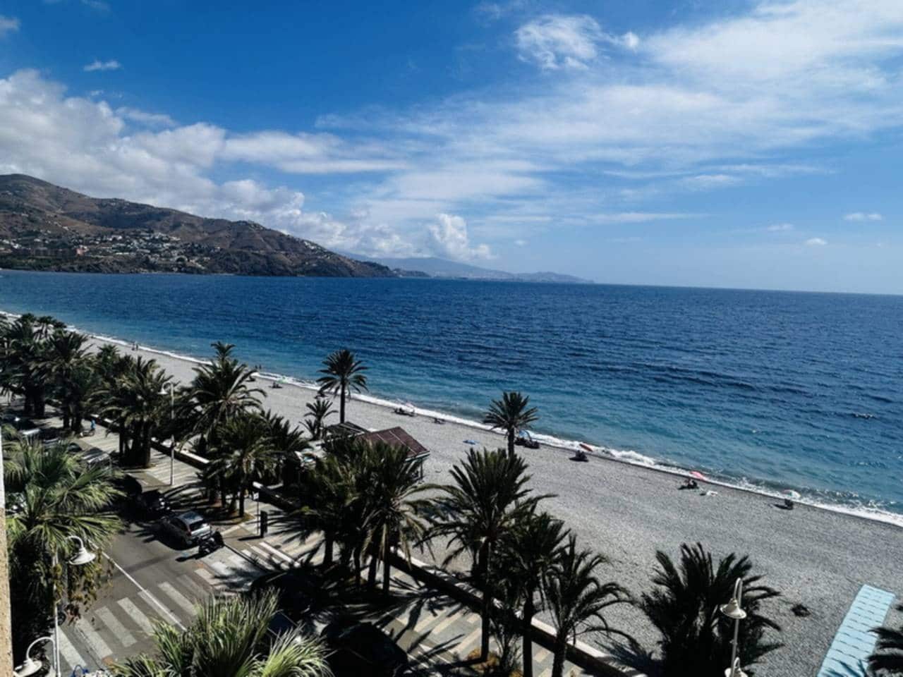 Appartement de 2 chambres à louer à Almunecar - 980 € (Ref: 9296612)