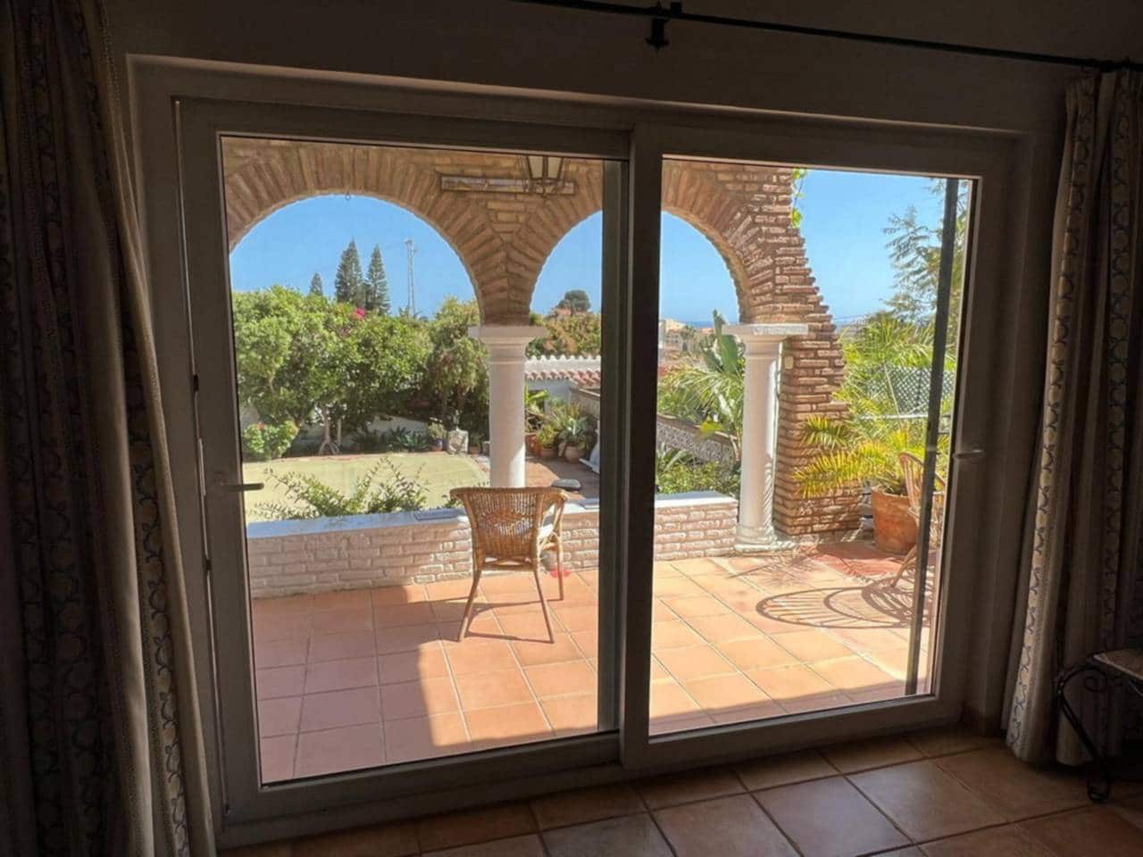 Chalet de 3 habitaciones en Almuñécar en venta con piscina garaje - 695.000 € (Ref: 9357968)