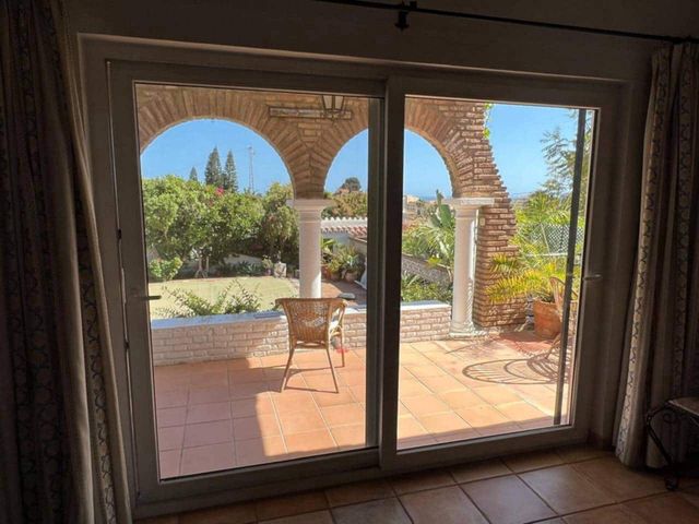 Chalet de 3 habitaciones en Almuñécar en venta con piscina garaje - 695.000 € (Ref: 9357968)