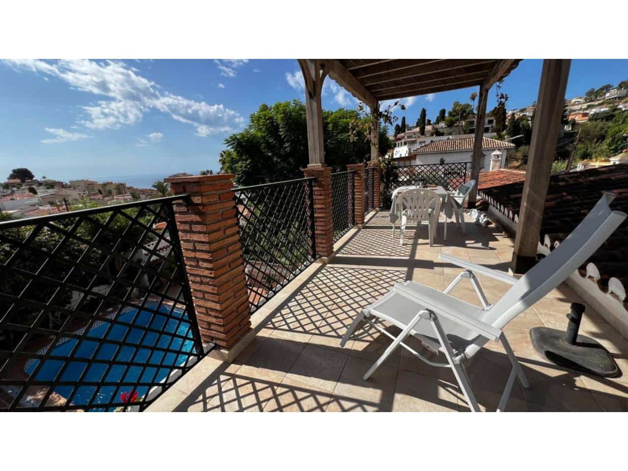 Chalet de 3 habitaciones en Almuñécar en venta con piscina garaje - 695.000 € (Ref: 9357968)
