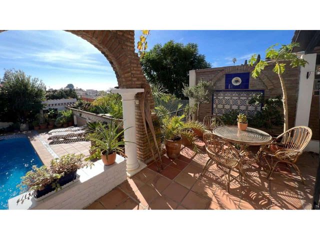 Chalet de 3 habitaciones en Almuñécar en venta con piscina garaje - 695.000 € (Ref: 9357968)
