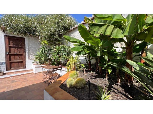 Chalet de 3 habitaciones en Almuñécar en venta con piscina garaje - 695.000 € (Ref: 9357968)