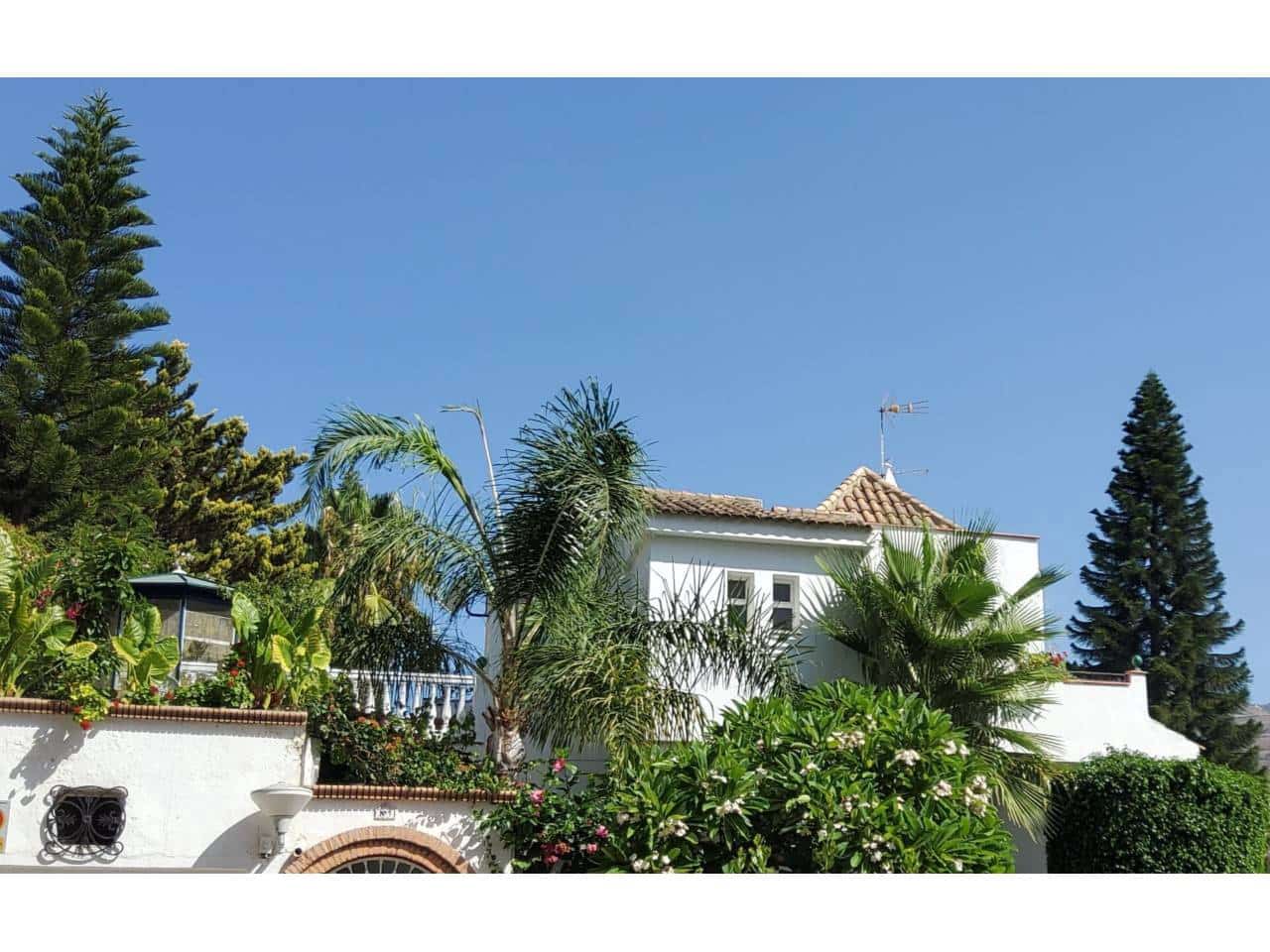 4 soveværelse Villa til salg i Taramay med swimmingpool garage - € 625.000 (Ref: 9357969)