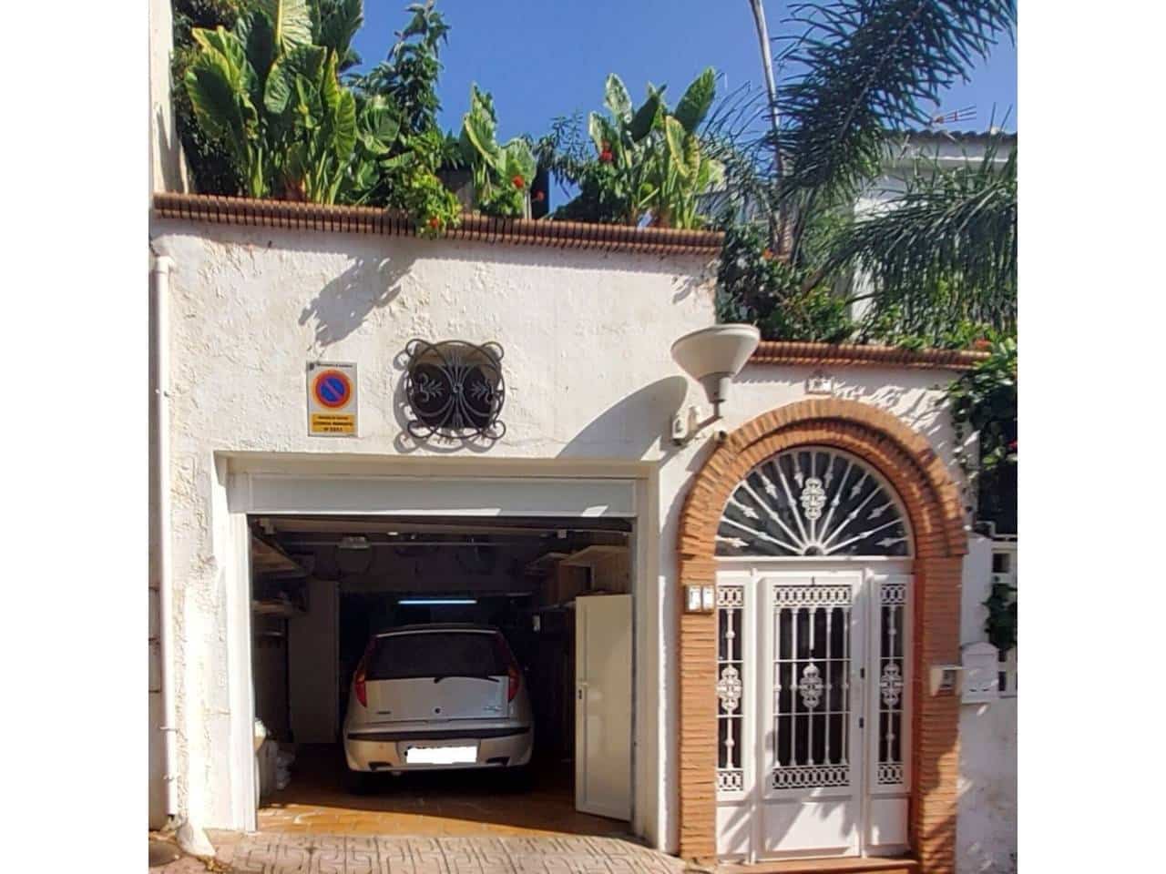 4 soveværelse Villa til salg i Taramay med swimmingpool garage - € 625.000 (Ref: 9357969)