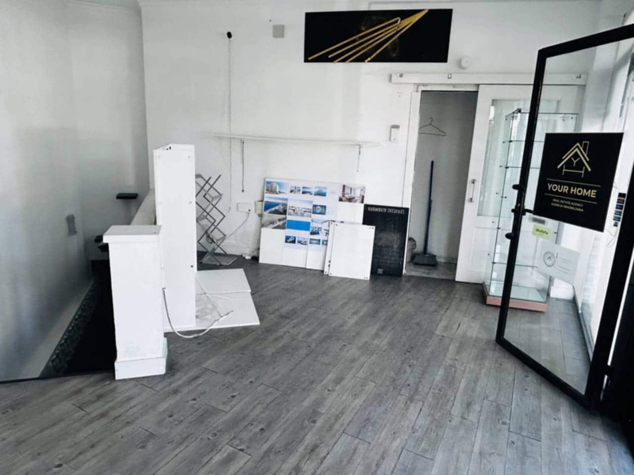 Erhverv til leje i Almunecar - € 450 (Ref: 9378683)