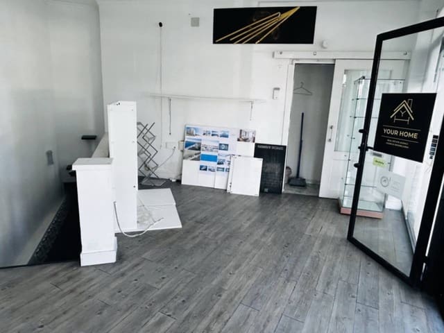 Erhverv til leje i Almuñécar - € 450 (Ref: 9378683)