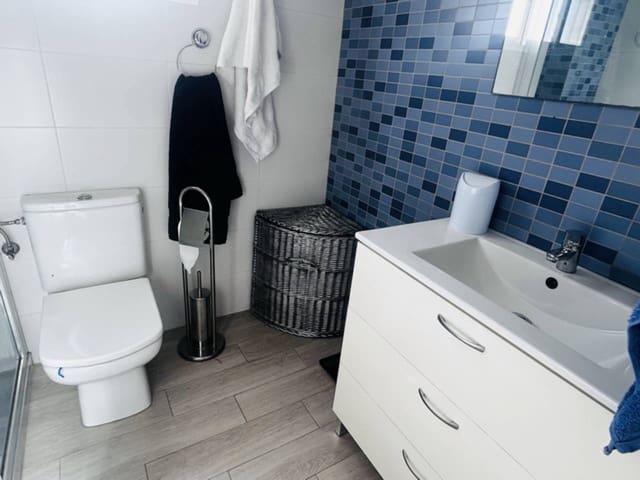 Appartement de 2 chambres à louer à Almuñécar - 980 € (Ref: 9382305)