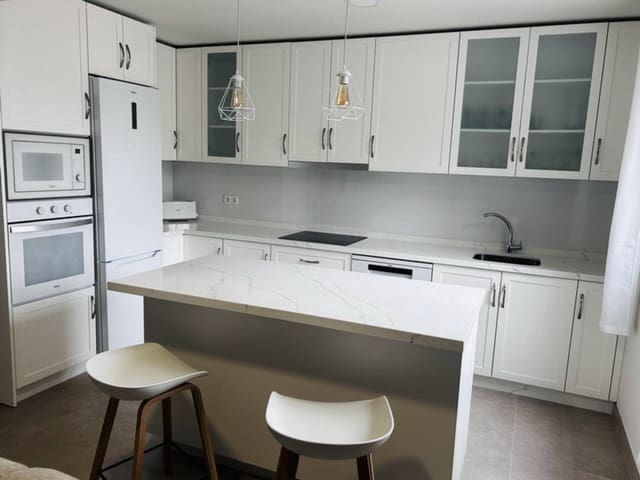 2 quarto Apartamento para arrendar em Almuñécar com piscina - 1 200 € (Ref: 9395693)