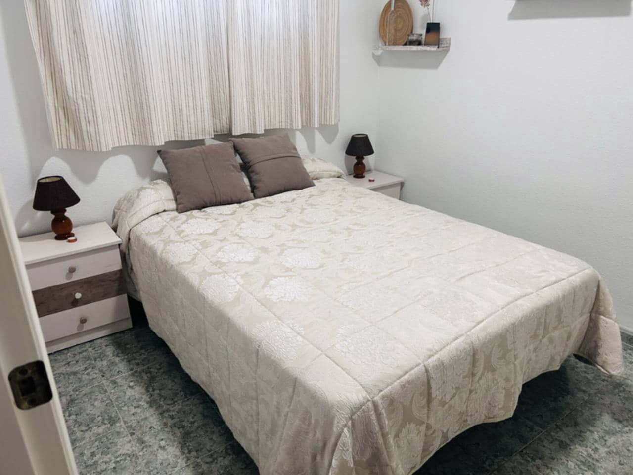 2 bedroom Apartment for rent in Almunecar with garage - € 980 (Ref: 9412595)