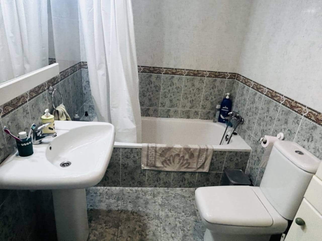 2 bedroom Apartment for rent in Almunecar with garage - € 980 (Ref: 9412595)