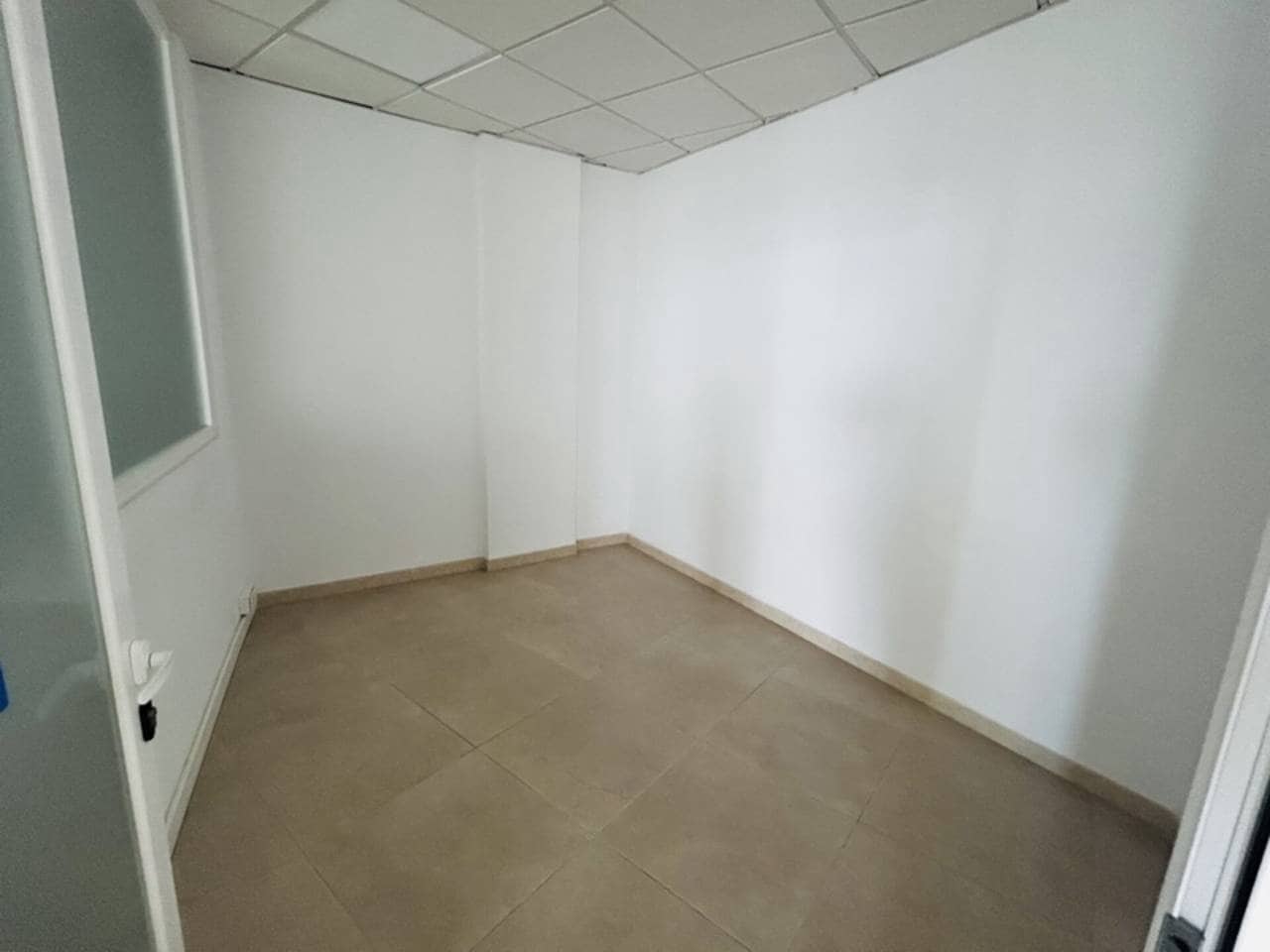 Erhverv til leje i Almunecar - € 1.200 (Ref: 9413567)