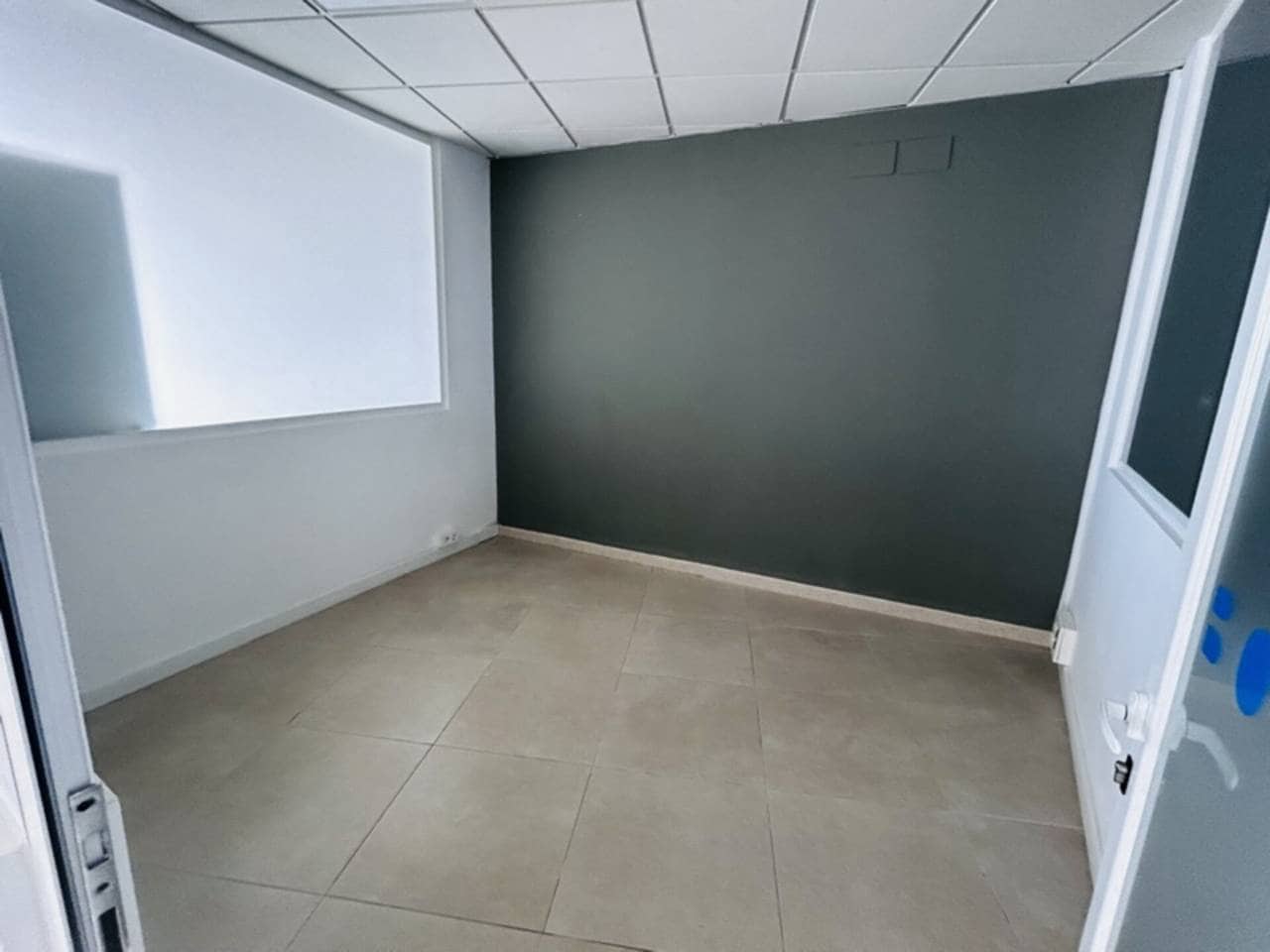 Erhverv til leje i Almunecar - € 1.200 (Ref: 9413567)