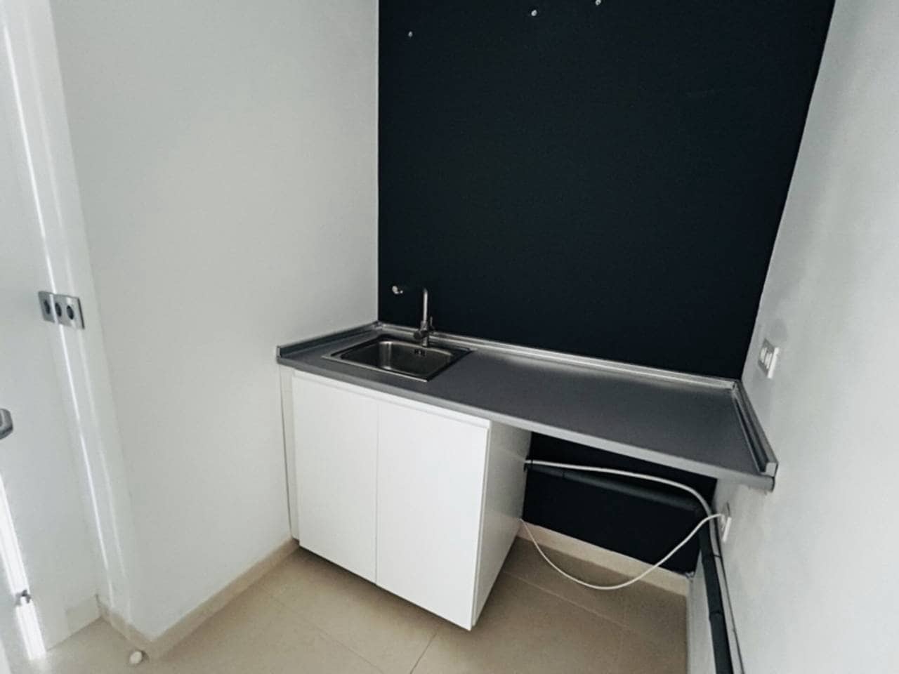 Erhverv til leje i Almunecar - € 1.200 (Ref: 9413567)