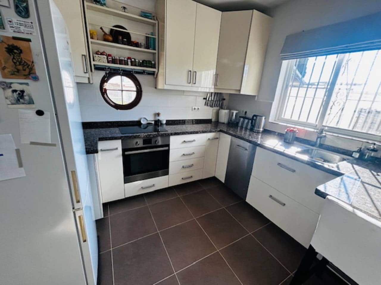 2 soveværelse Villa til salg i Almunecar med swimmingpool garage - € 380.000 (Ref: 9430750)