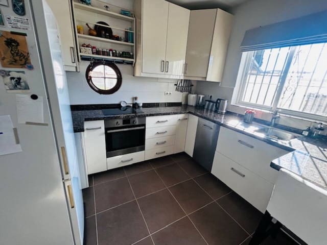 2 soveværelse Villa til salg i Almuñécar med swimmingpool garage - € 380.000 (Ref: 9430750)