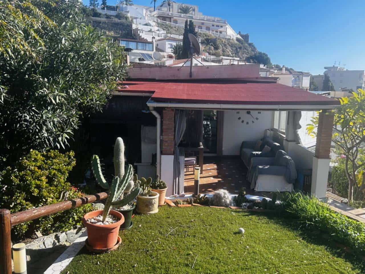 2 soveværelse Villa til salg i Almunecar med swimmingpool garage - € 380.000 (Ref: 9430750)