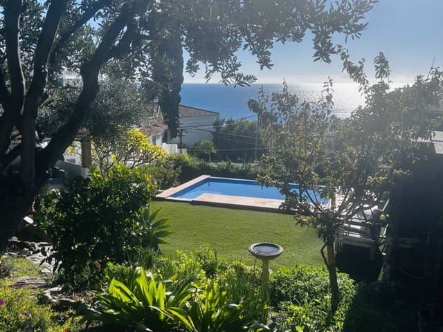 Chalet de 2 habitaciones en Velilla, Almuñécar en venta con piscina garaje - 380.000 € (Ref: 9430750)