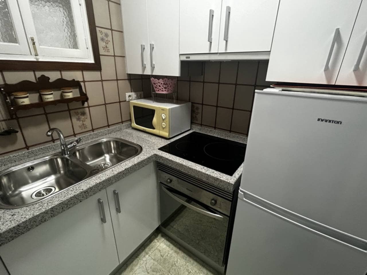 2 quarto Apartamento para arrendar em Velilla com piscina - 800 € (Ref: 9451390)