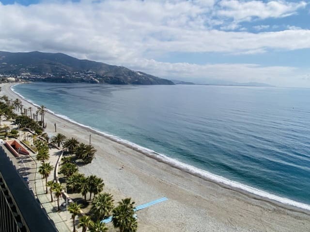 2 quarto Apartamento para arrendar em Velilla, Almuñécar com piscina - 800 € (Ref: 9451390)