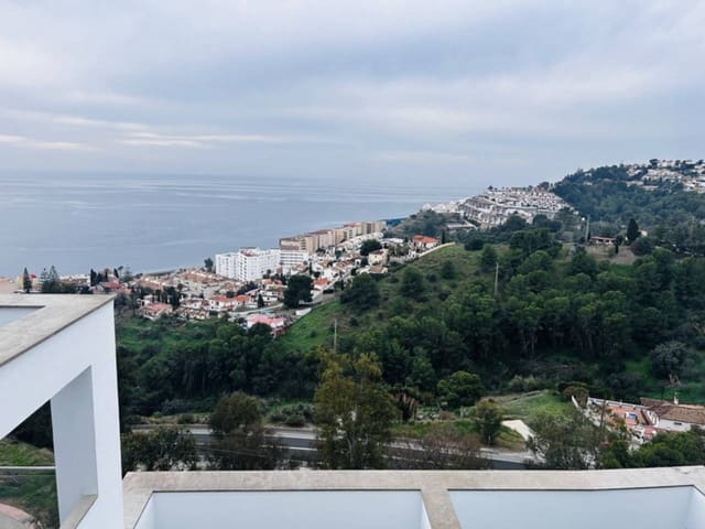 2 makuuhuone Huoneisto myytävänä paikassa Velilla, Almuñécar mukana 
autotalli - 213 000 € (Ref: 9452488)