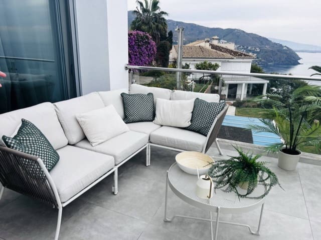 2 makuuhuone Huoneisto myytävänä paikassa Velilla, Almuñécar mukana 
autotalli - 213 000 € (Ref: 9452488)