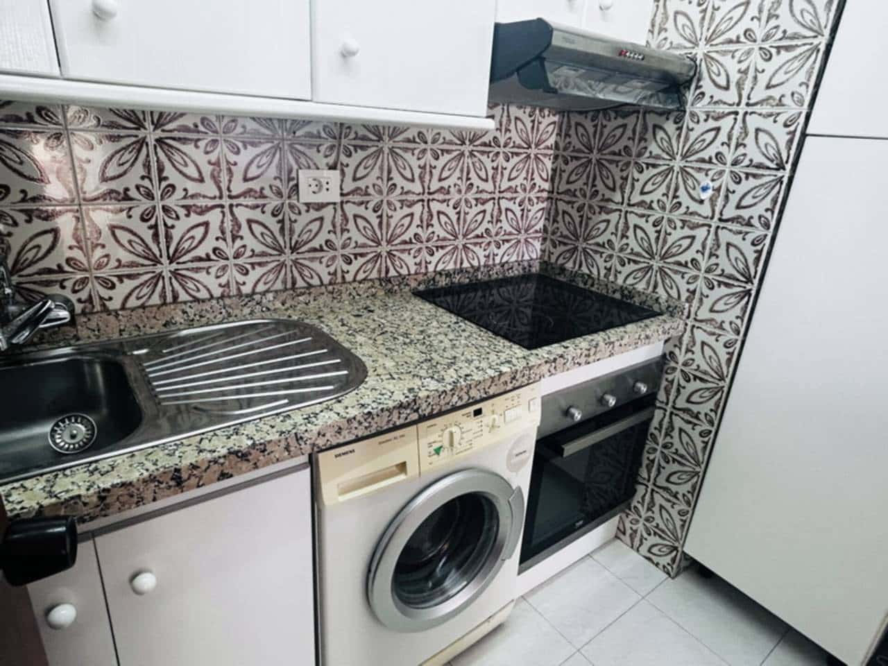 1 Zimmer Apartment zu vermieten in Almunecar mit Pool - 700 € (Ref: 9471644)