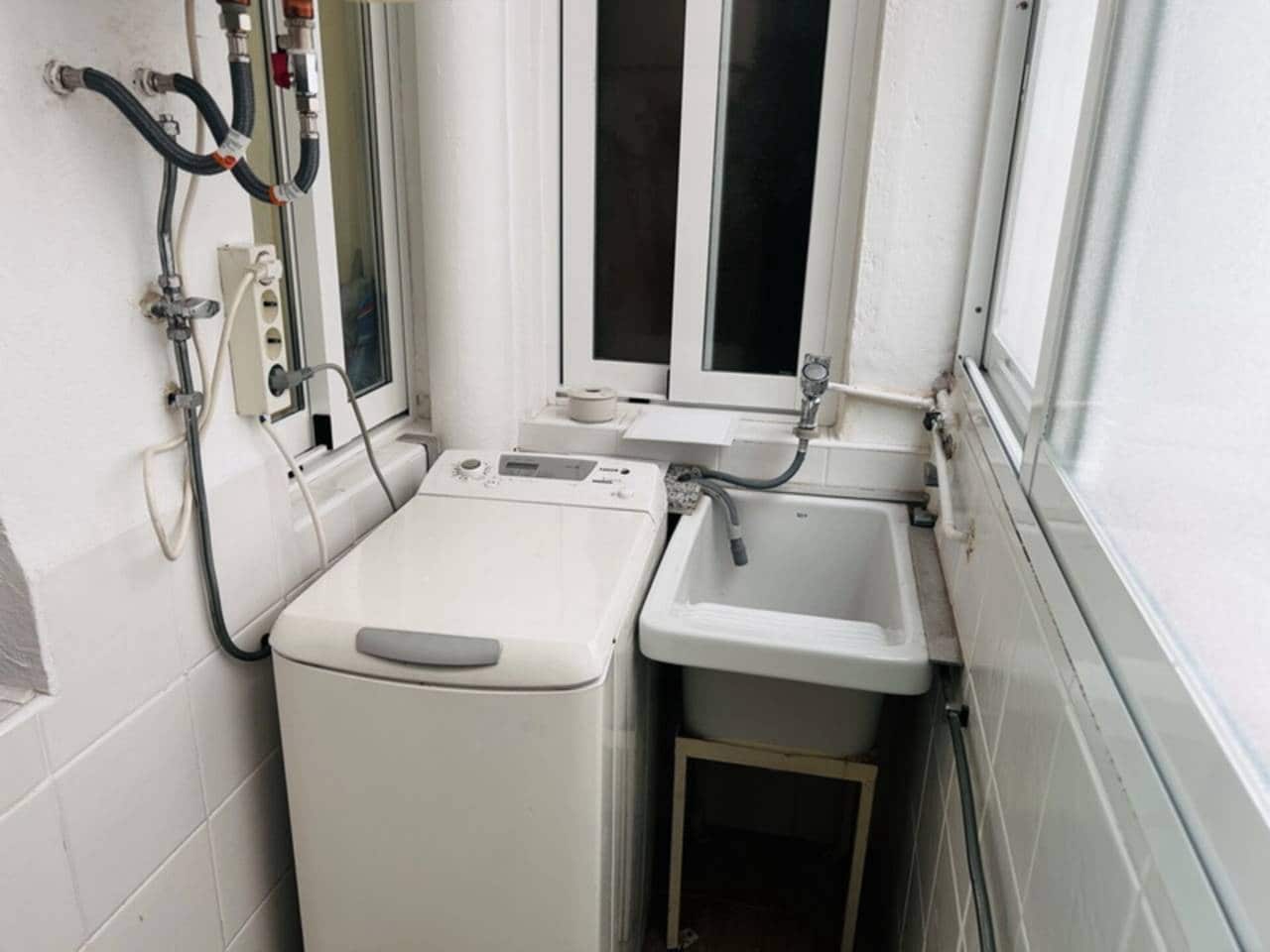 Appartement de 4 chambres à louer à Almunecar - 900 € (Ref: 9471645)