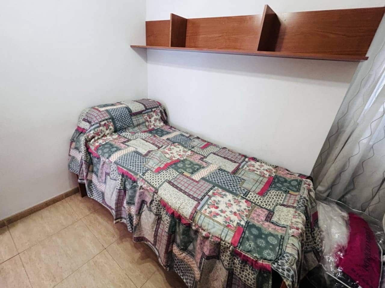 Appartement de 4 chambres à louer à Almunecar - 900 € (Ref: 9471645)