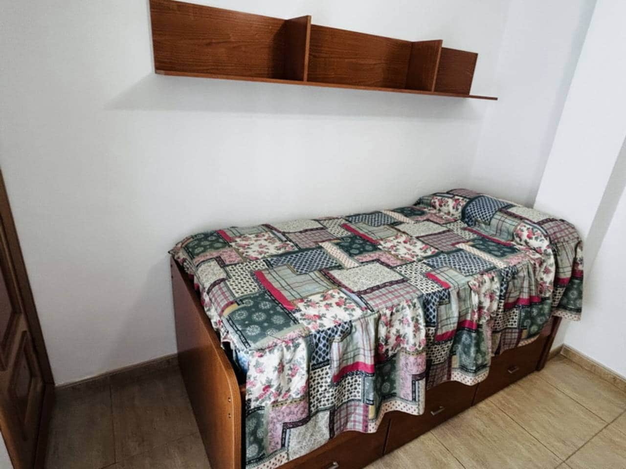 Appartement de 4 chambres à louer à Almunecar - 900 € (Ref: 9471645)