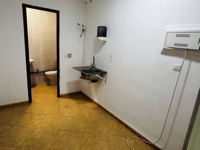 Commercial for rent in Almuñécar - € 500 (Ref: 9473756)