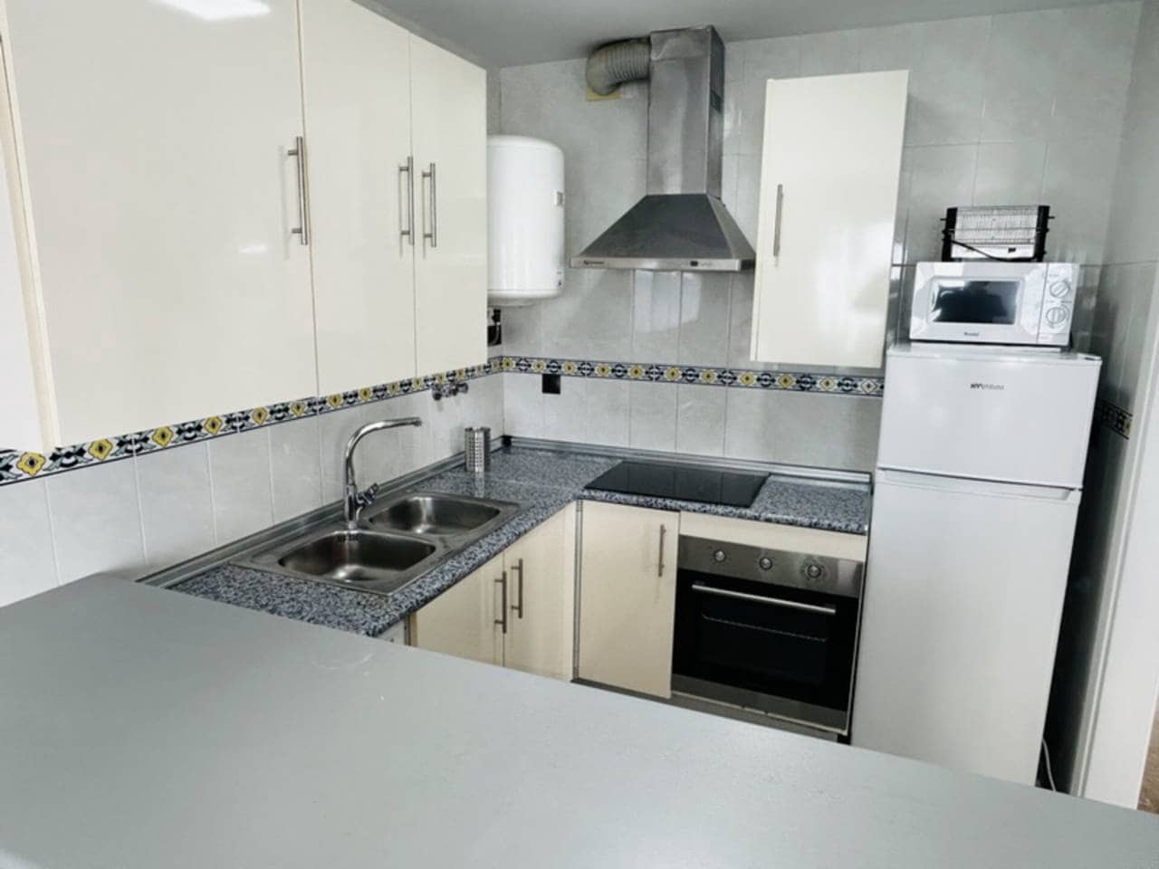 3 sypialnia Apartament do wynajęcia w Velilla z garażem - 1 200 € (Ref: 9528873)