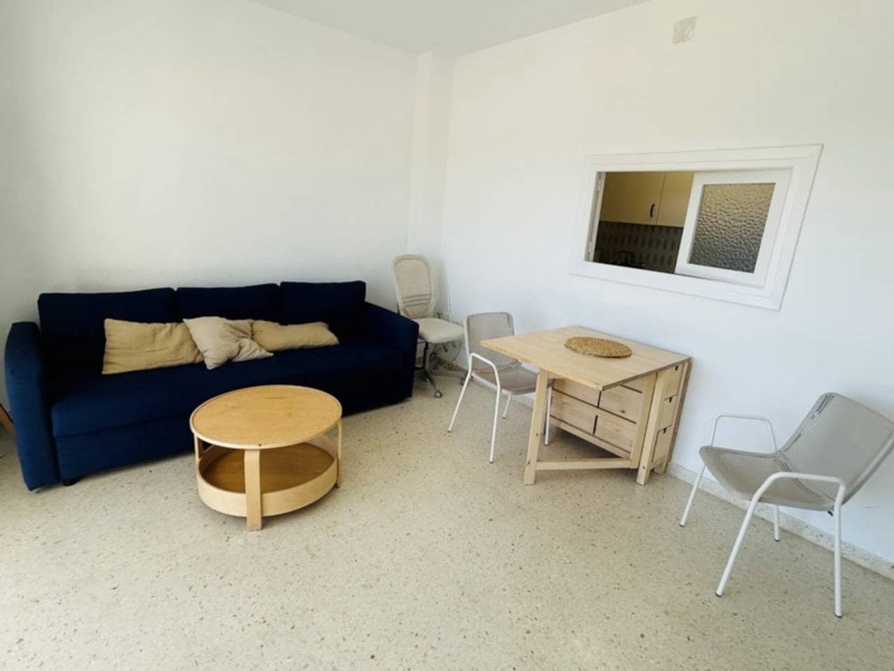 1 makuuhuone Huoneisto vuokrattavana paikassa Velilla mukana uima-altaan - 750 € (Ref: 9603582)