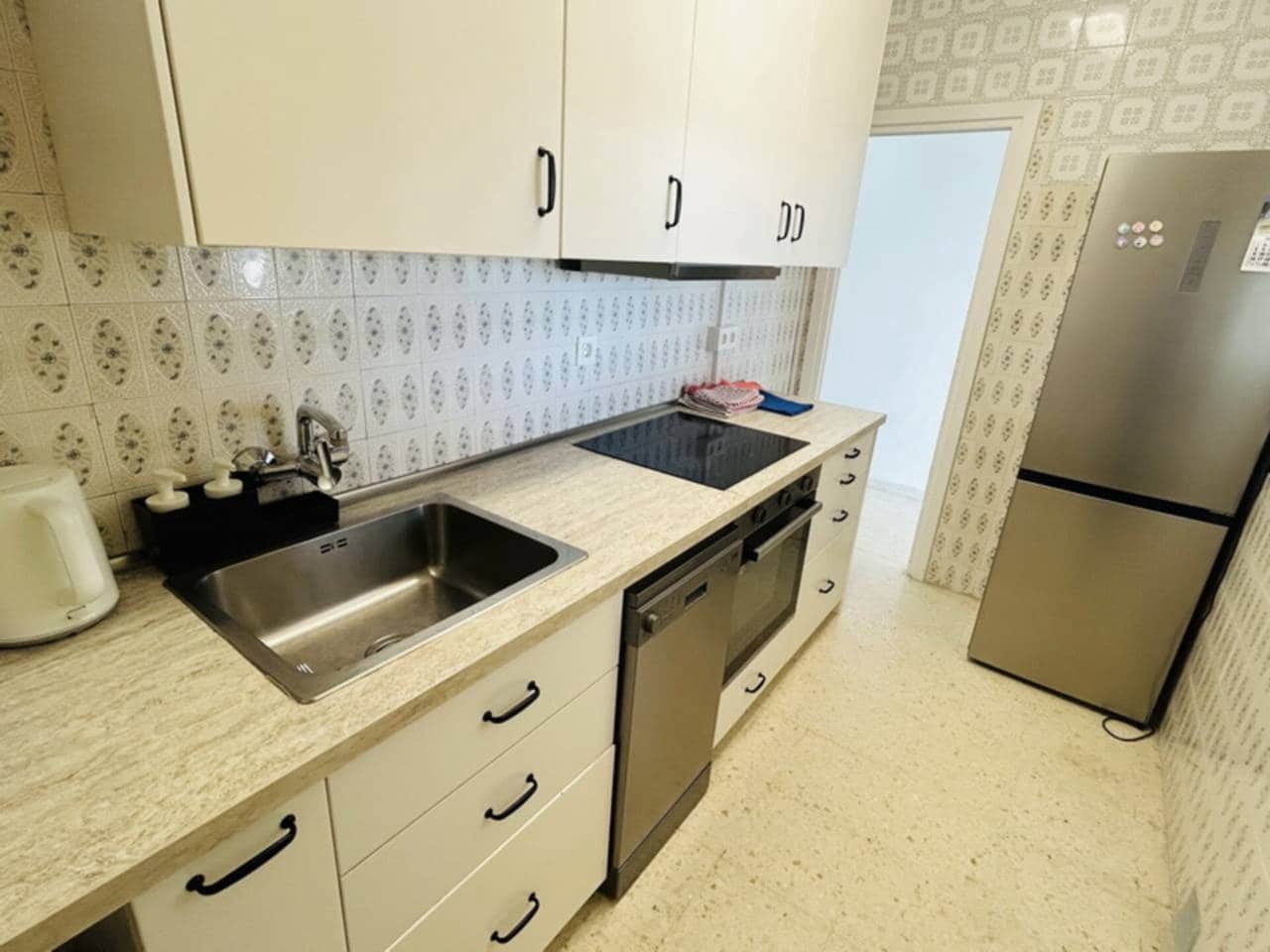 1 makuuhuone Huoneisto vuokrattavana paikassa Velilla mukana uima-altaan - 750 € (Ref: 9603582)