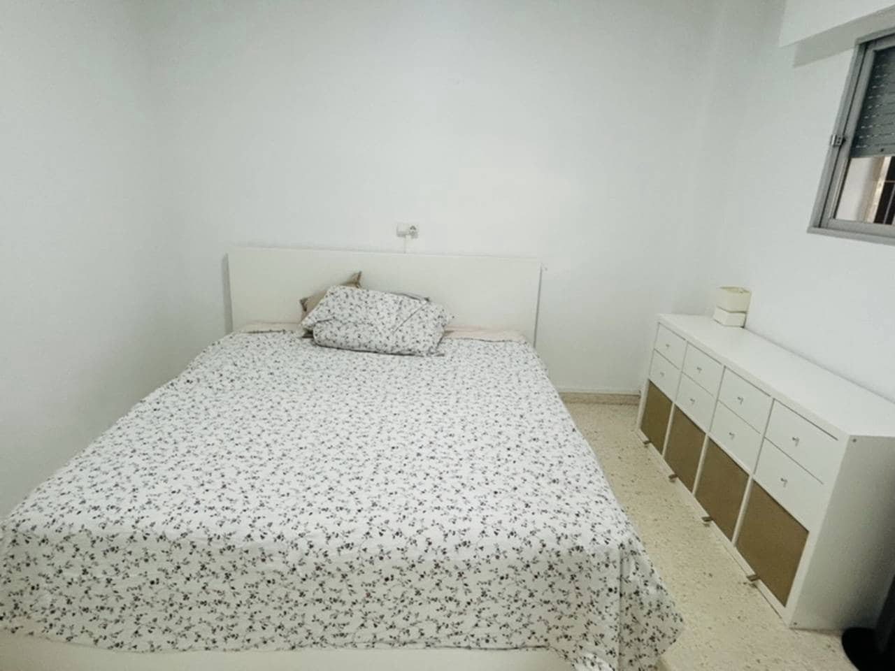 1 makuuhuone Huoneisto vuokrattavana paikassa Velilla mukana uima-altaan - 750 € (Ref: 9603582)