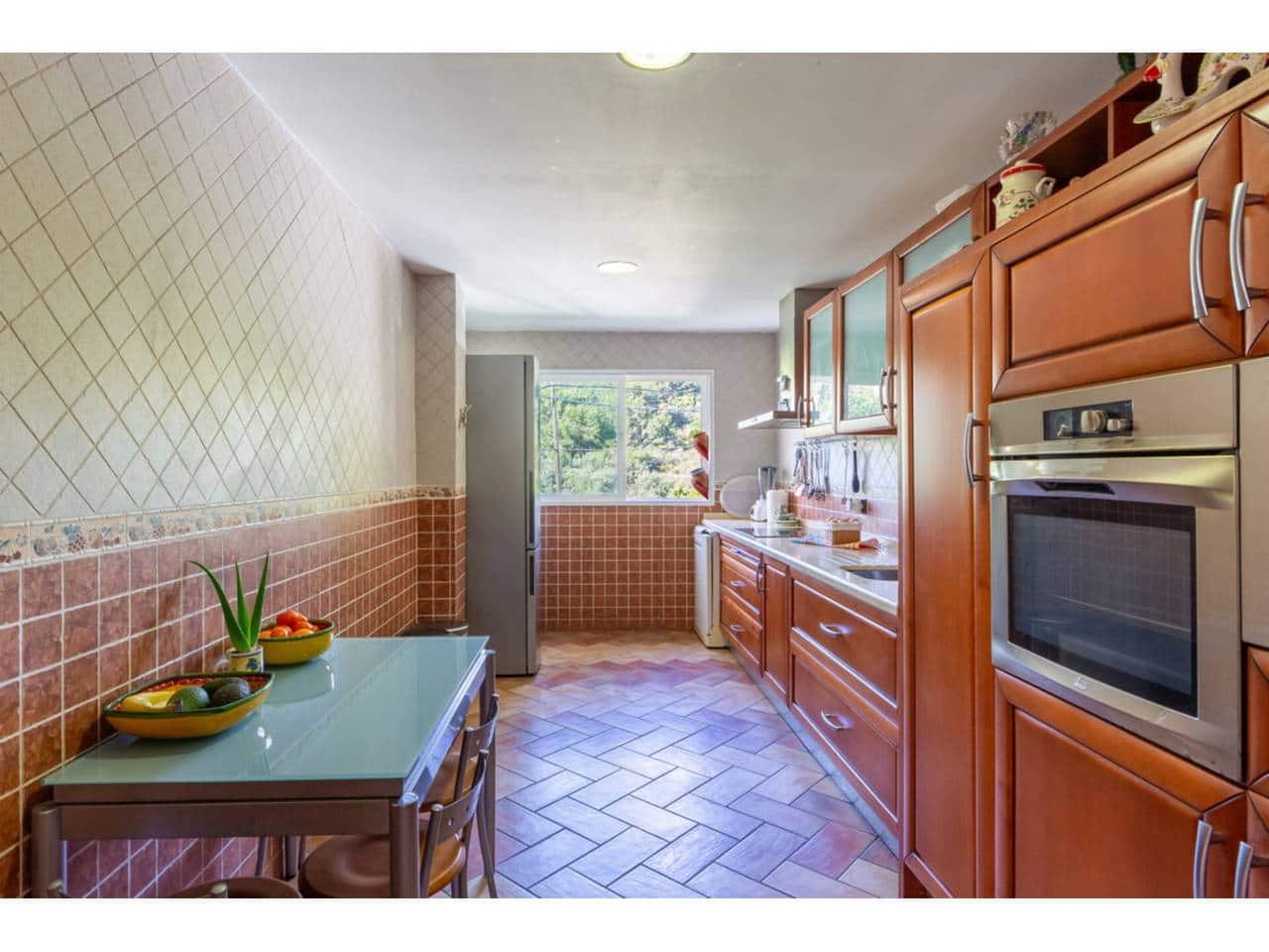 5 soverom Villa til salgs i Velilla med svømmebasseng garasje - € 950 000 (Ref: 9650627)