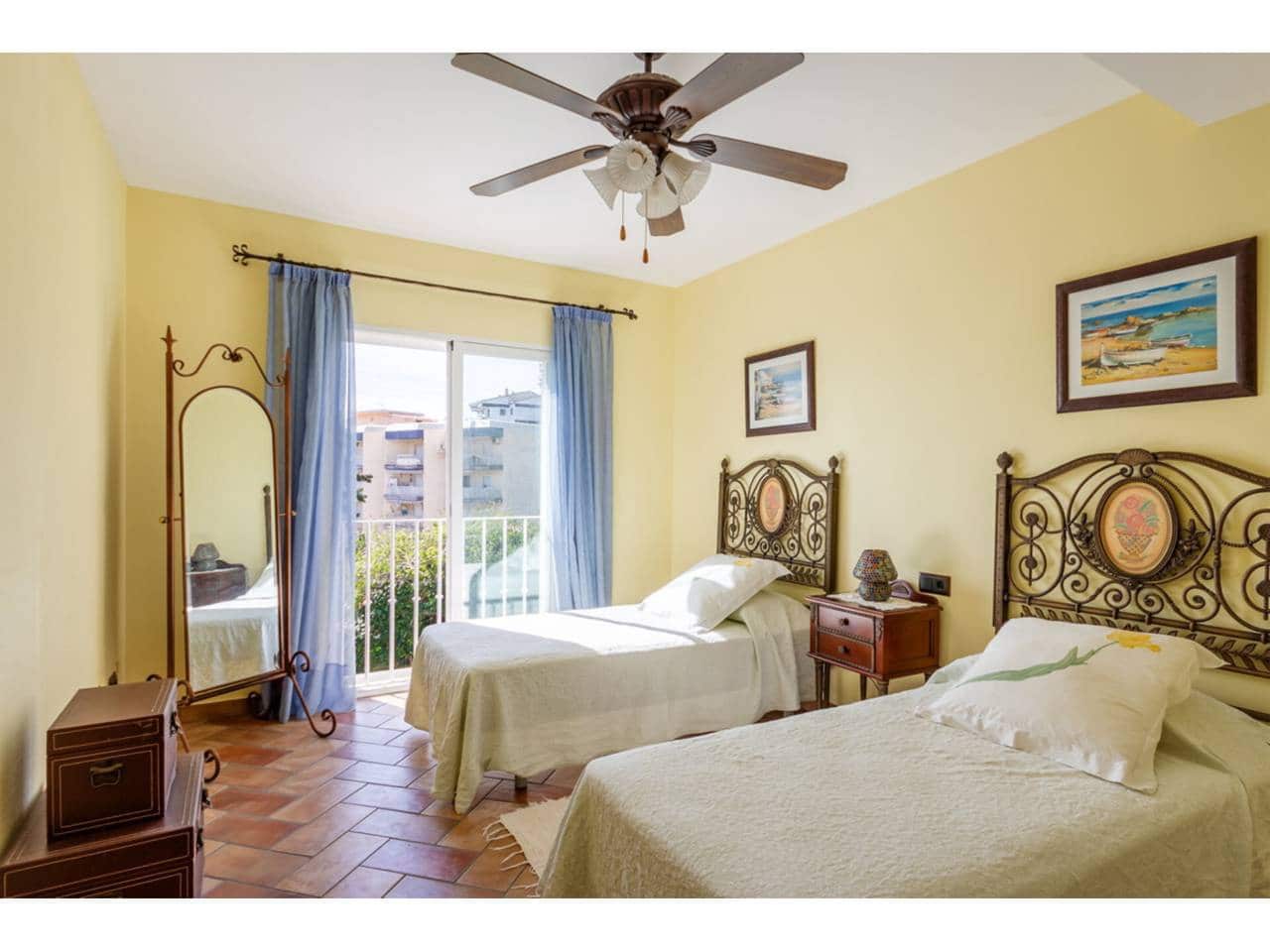 5 soverom Villa til salgs i Velilla med svømmebasseng garasje - € 950 000 (Ref: 9650627)